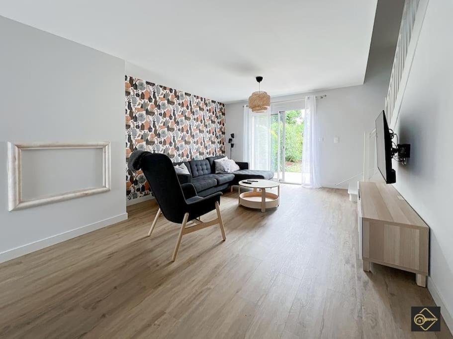 Charmante Maison Au Coeur De Villa